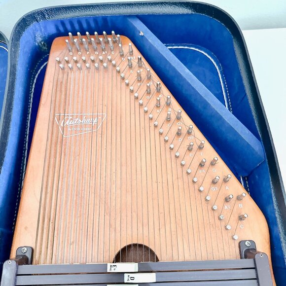 AUTOHARP BY OSCAR SCHMIDT WITH CARRYING CASE BH MODEL - Picture 6 of 16